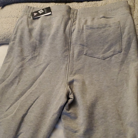 GUESS SWEATPANTS - Picture 3 of 3